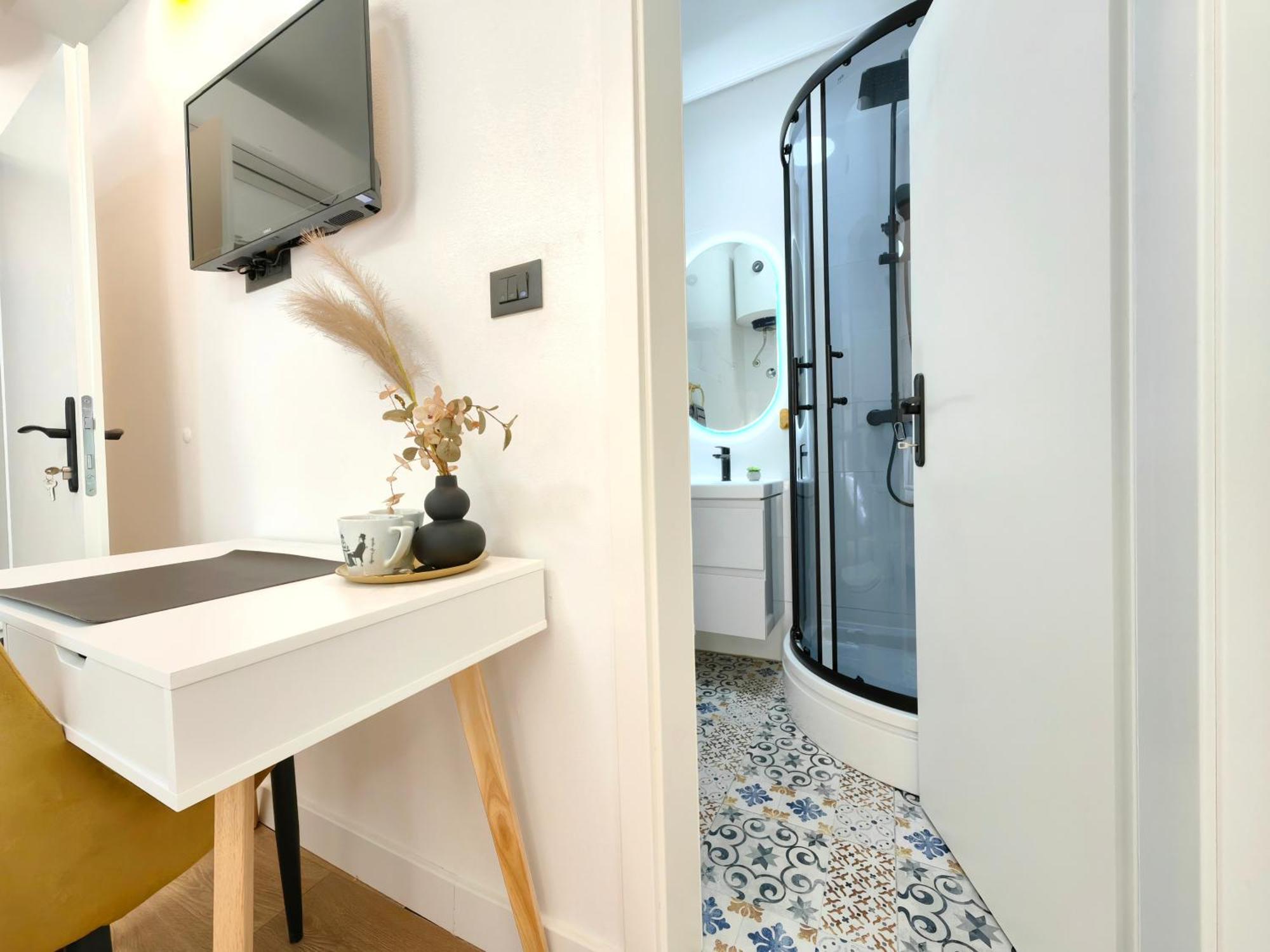 Studio & Rooms Fjok Split Extérieur photo
